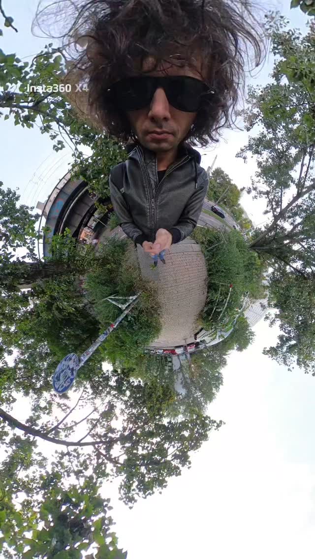 Marco in the outdoor 360-degree opening of the BDE welcome reel